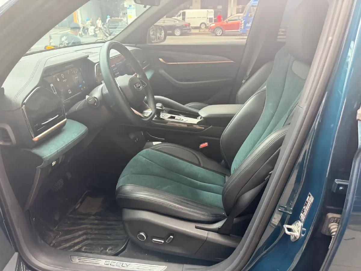 2021 Geely Monjaro 2.0T 218HP L4 7DCT,autocango,china used car exporter,china ev exporter,chinese used car exporter,chinese used ev exporter