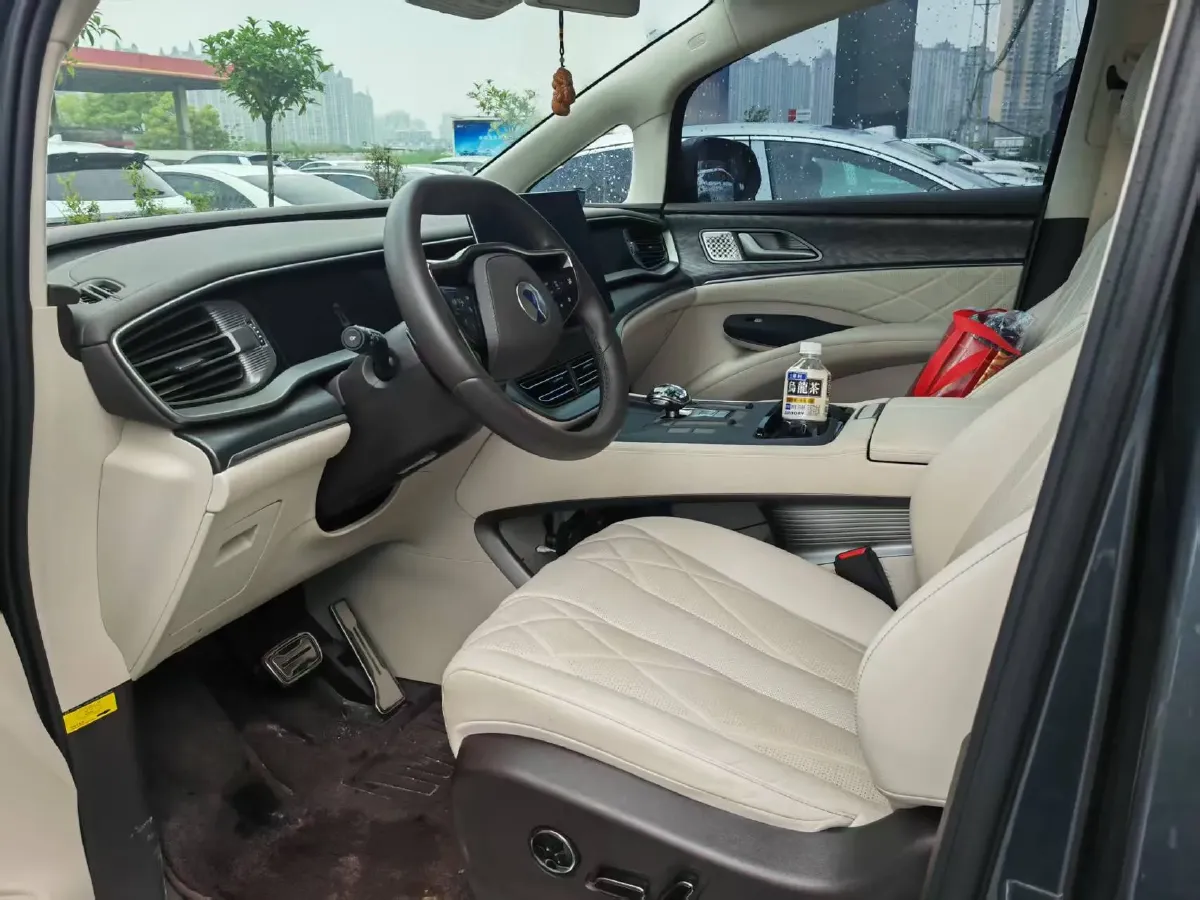 2025 Denza D9 1.5T 156HP L4 E-CVT PHEV 40KWH,autocango,china used car exporter,china ev exporter,chinese used car exporter,chinese used ev exporter