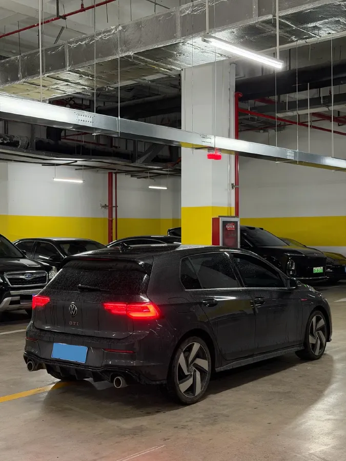 2023 Volkswagen GolfGTI 2.0T 220HP L4 7DCT,autocango,china used car exporter,china ev exporter,chinese used car exporter,chinese used ev exporter