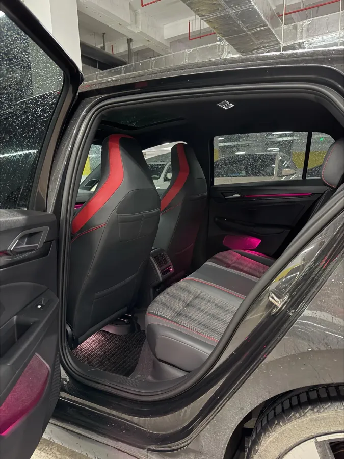 2023 Volkswagen GolfGTI 2.0T 220HP L4 7DCT,autocango,china used car exporter,china ev exporter,chinese used car exporter,chinese used ev exporter