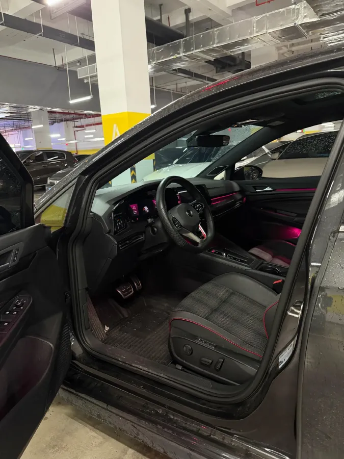 2023 Volkswagen GolfGTI 2.0T 220HP L4 7DCT,autocango,china used car exporter,china ev exporter,chinese used car exporter,chinese used ev exporter
