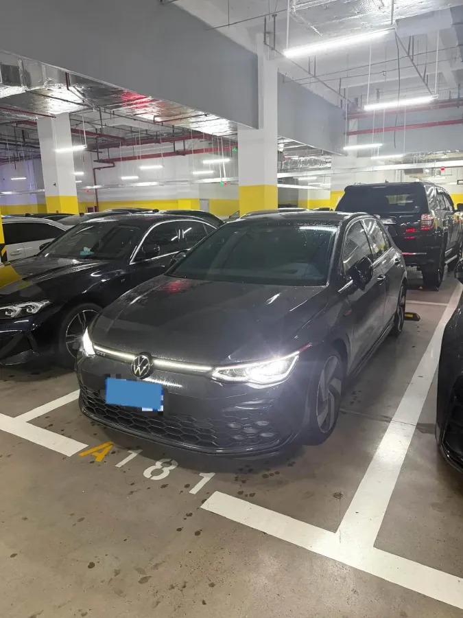 2023 Volkswagen GolfGTI 2.0T 220HP L4 7DCT,autocango,china used car exporter,china ev exporter,chinese used car exporter,chinese used ev exporter