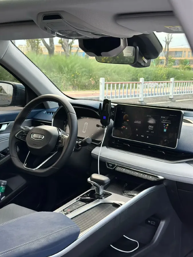 2021 Geely Preface 2.0T 190HP L4 7DCT,autocango,china used car exporter,china ev exporter,chinese used car exporter,chinese used ev exporter