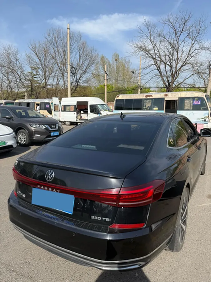 2023 Volkswagen Passat 2.0T 186HP L4 7DCT,autocango,china used car exporter,china ev exporter,chinese used car exporter,chinese used ev exporter