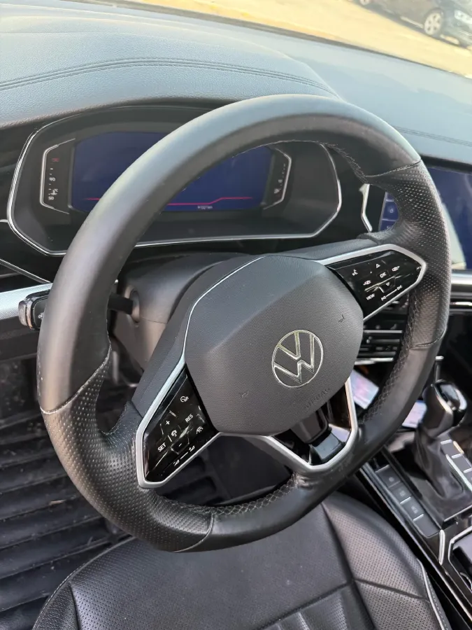 2023 Volkswagen Passat 2.0T 186HP L4 7DCT,autocango,china used car exporter,china ev exporter,chinese used car exporter,chinese used ev exporter