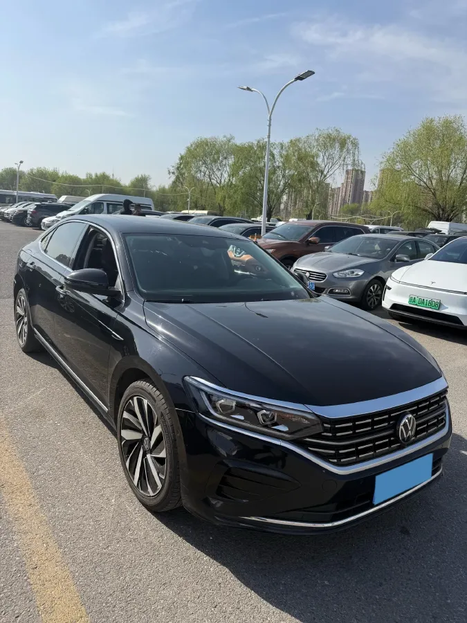 2023 Volkswagen Passat 2.0T 186HP L4 7DCT,autocango,china used car exporter,china ev exporter,chinese used car exporter,chinese used ev exporter