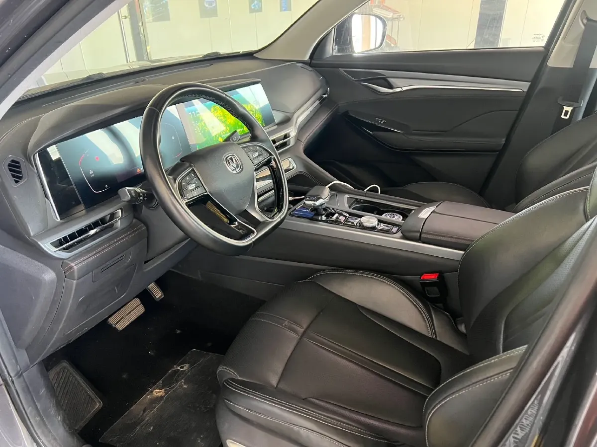 2022 ChangAn CS75 Plus 1.5T 178HP L4 6AT,autocango,china used car exporter,china ev exporter,chinese used car exporter,chinese used ev exporter