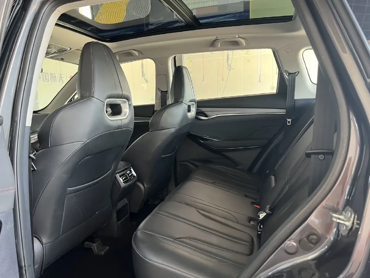 2022 ChangAn CS75 Plus 1.5T 178HP L4 6AT,autocango,china used car exporter,china ev exporter,chinese used car exporter,chinese used ev exporter