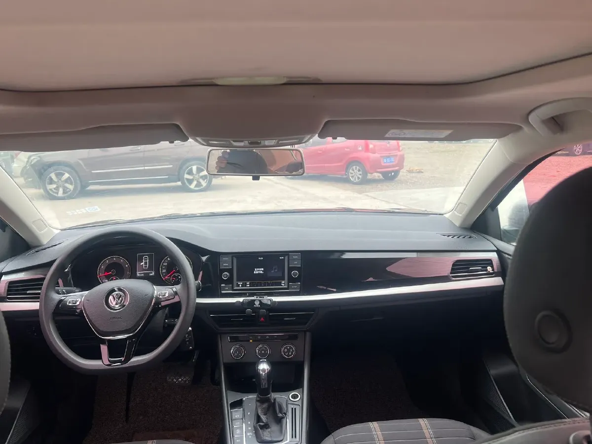 2018 Skoda Karoq 1.4T 150HP L4 7DCT,autocango,china used car exporter,china ev exporter,chinese used car exporter,chinese used ev exporter