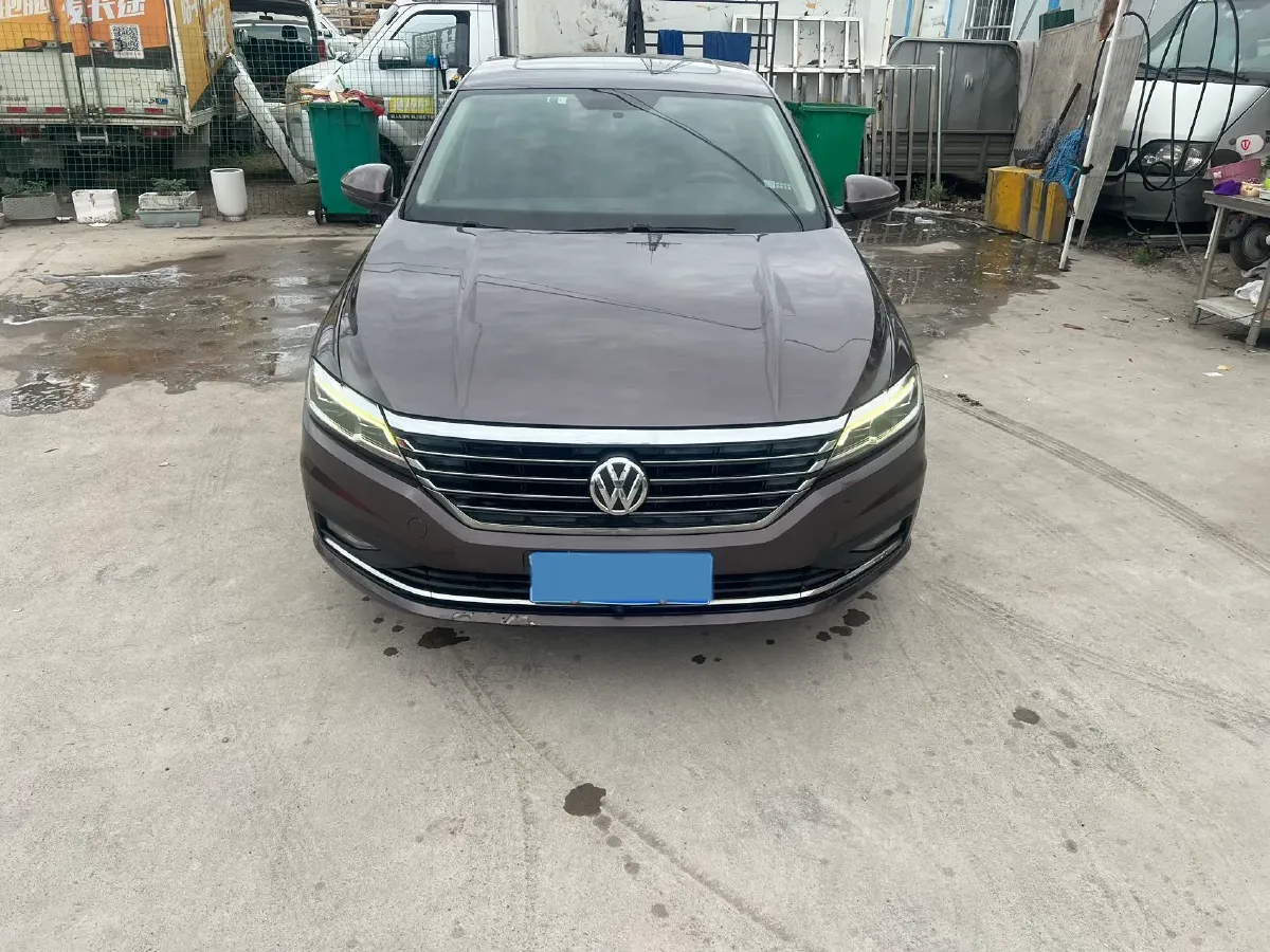 2018 Skoda Karoq 1.4T 150HP L4 7DCT,autocango,china used car exporter,china ev exporter,chinese used car exporter,chinese used ev exporter