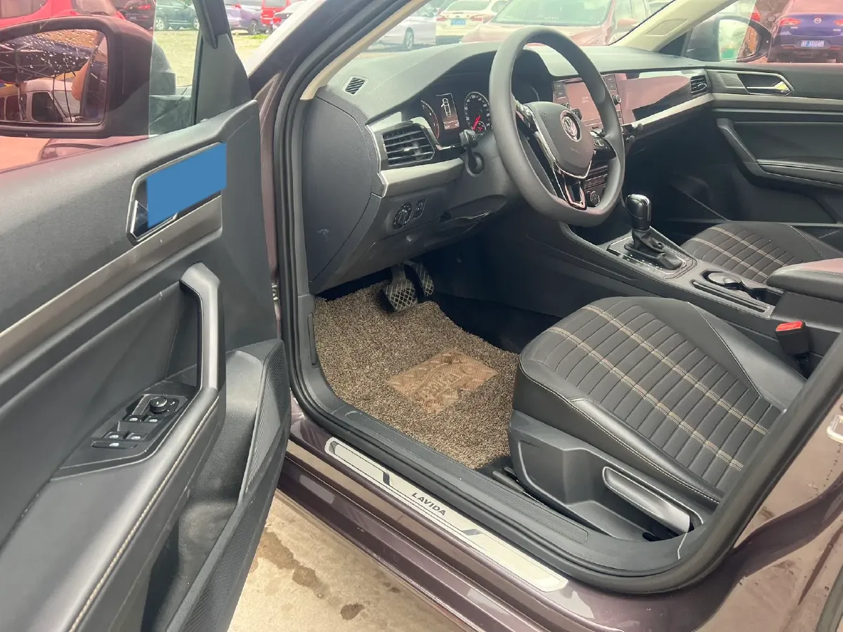 2018 Skoda Karoq 1.4T 150HP L4 7DCT,autocango,china used car exporter,china ev exporter,chinese used car exporter,chinese used ev exporter