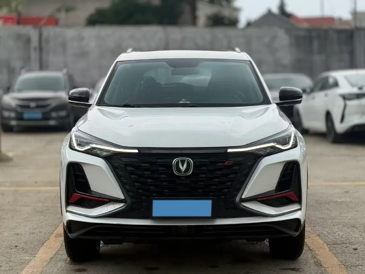 2022 ChangAn CS75 Plus 1.5T 178HP L4 6AT,autocango,china used car exporter,china ev exporter,chinese used car exporter,chinese used ev exporter