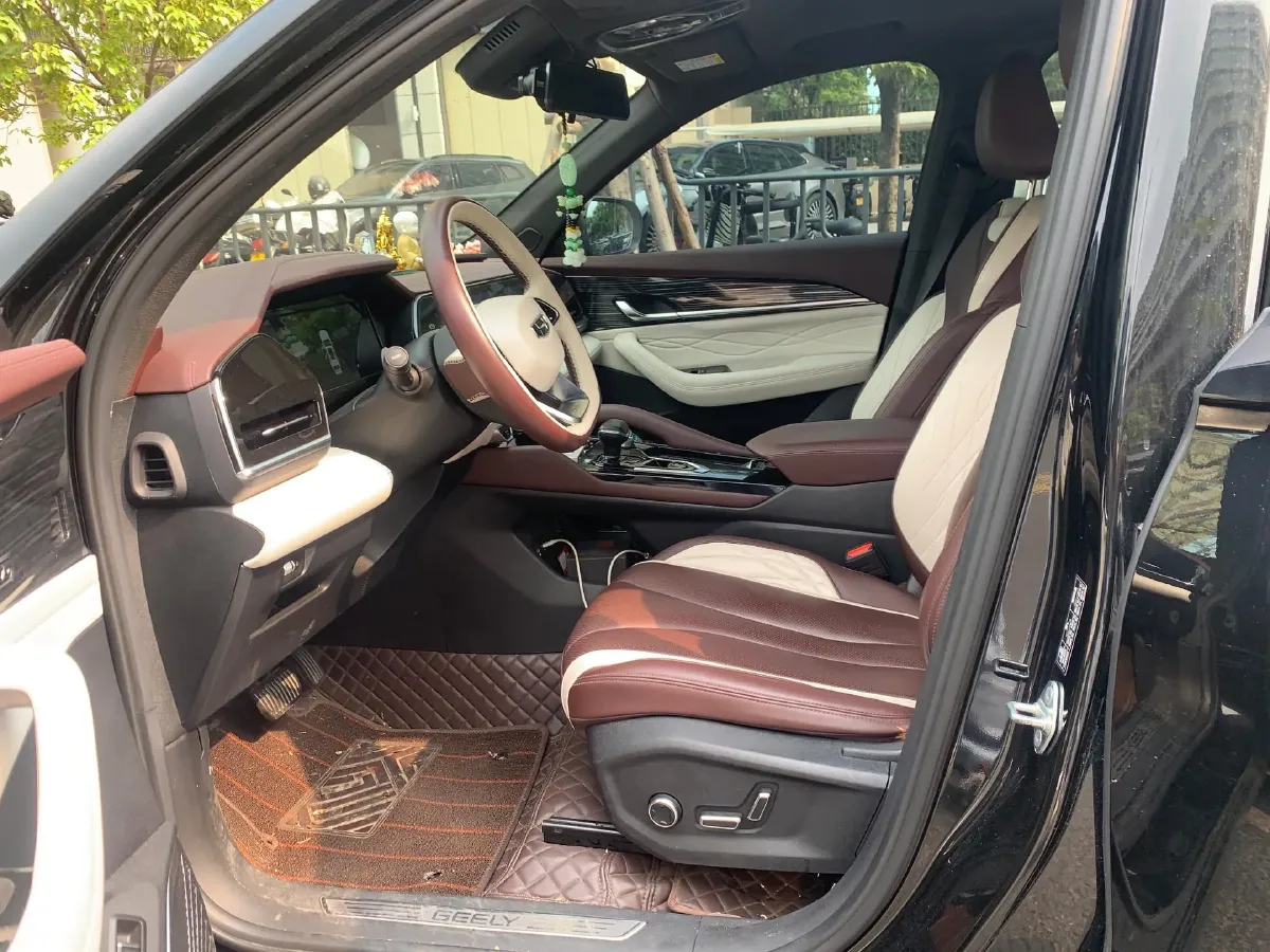 2021 Geely Monjaro 2.0T 218HP L4 7DCT,autocango,china used car exporter,china ev exporter,chinese used car exporter,chinese used ev exporter