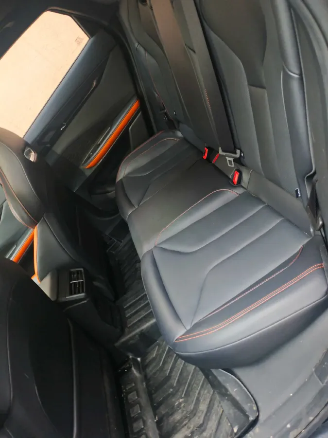 2023 ChangAn UNI-V 1.5T 188HP L4 7DCT,autocango,china used car exporter,china ev exporter,chinese used car exporter,chinese used ev exporter