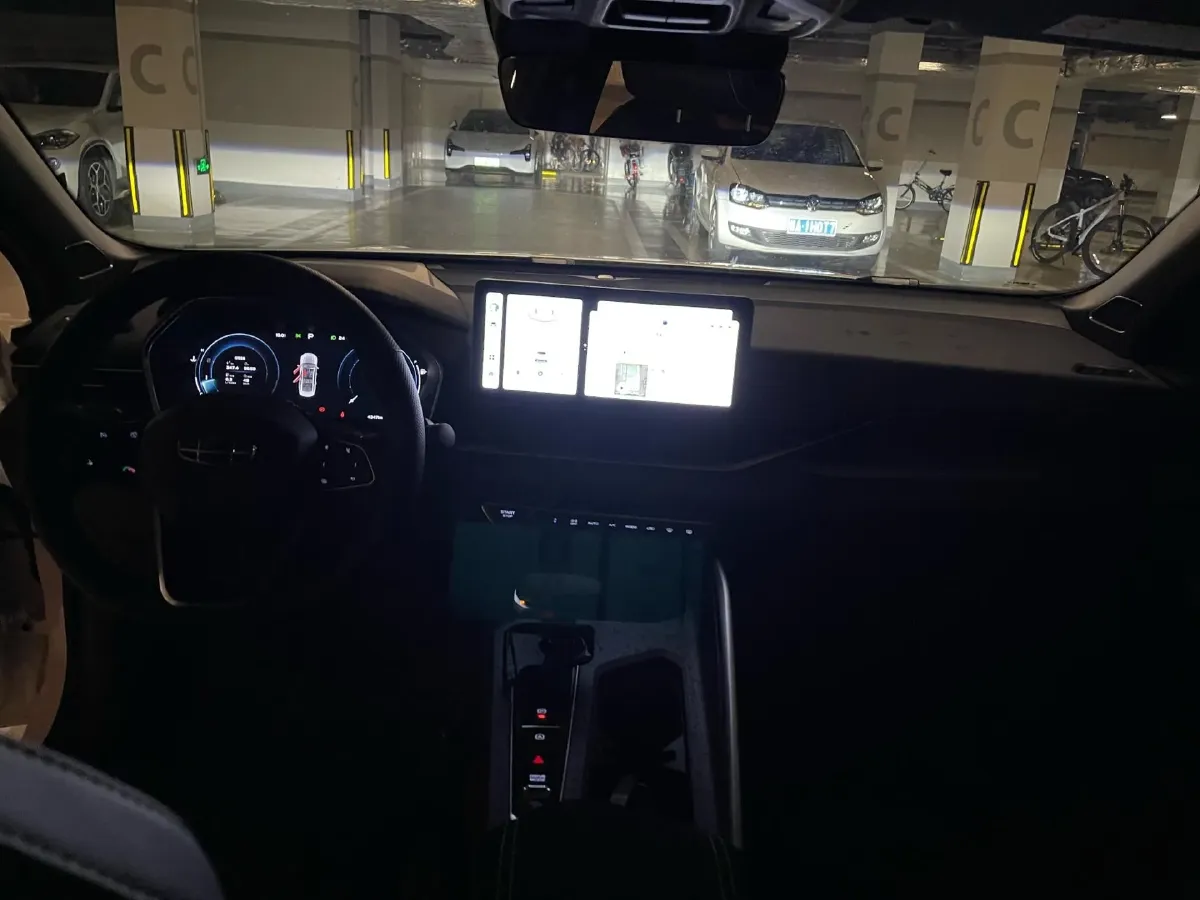 2023 Geely Preface 1.5T 181HP L4 7DCT,autocango,china used car exporter,china ev exporter,chinese used car exporter,chinese used ev exporter