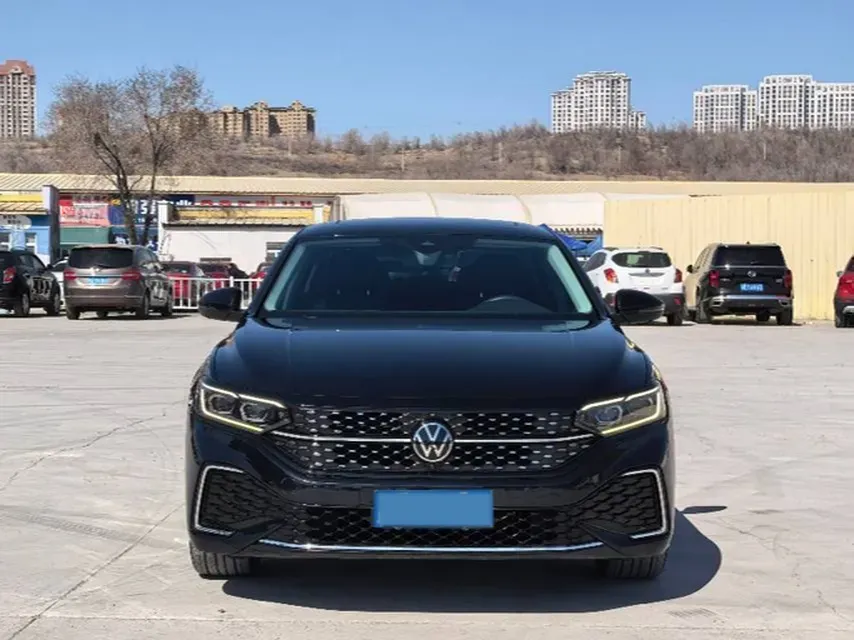 2024 Volkswagen Passat 2.0T 220HP L4 7DCT,autocango,china used car exporter,china ev exporter,chinese used car exporter,chinese used ev exporter