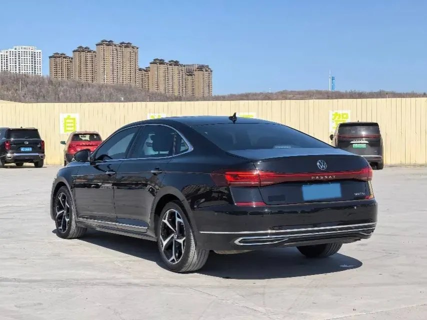 2024 Volkswagen Passat 2.0T 220HP L4 7DCT,autocango,china used car exporter,china ev exporter,chinese used car exporter,chinese used ev exporter
