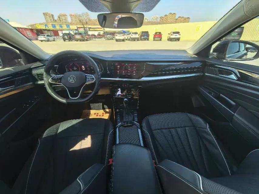 2024 Volkswagen Passat 2.0T 220HP L4 7DCT,autocango,china used car exporter,china ev exporter,chinese used car exporter,chinese used ev exporter