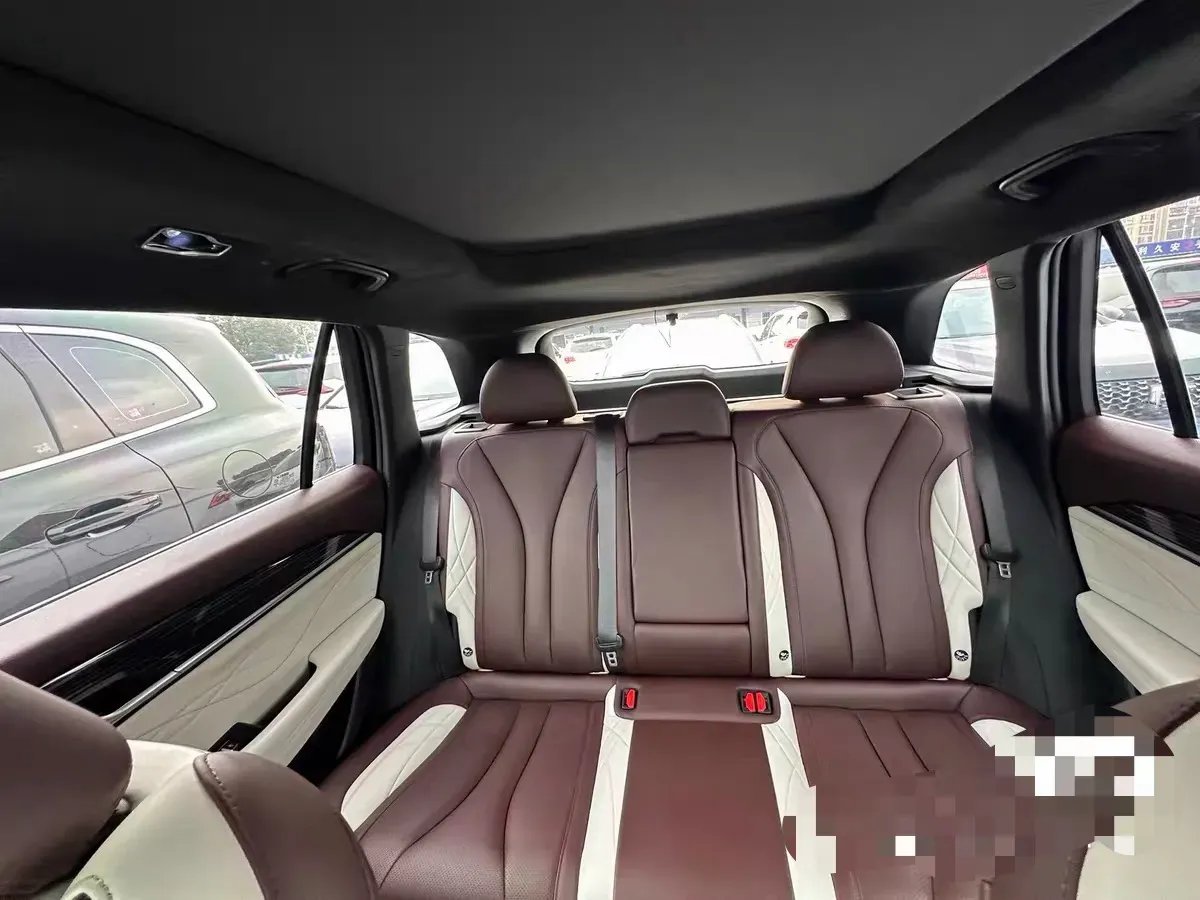 2021 Geely Monjaro 2.0T 238HP L4 8AT,autocango,china used car exporter,china ev exporter,chinese used car exporter,chinese used ev exporter