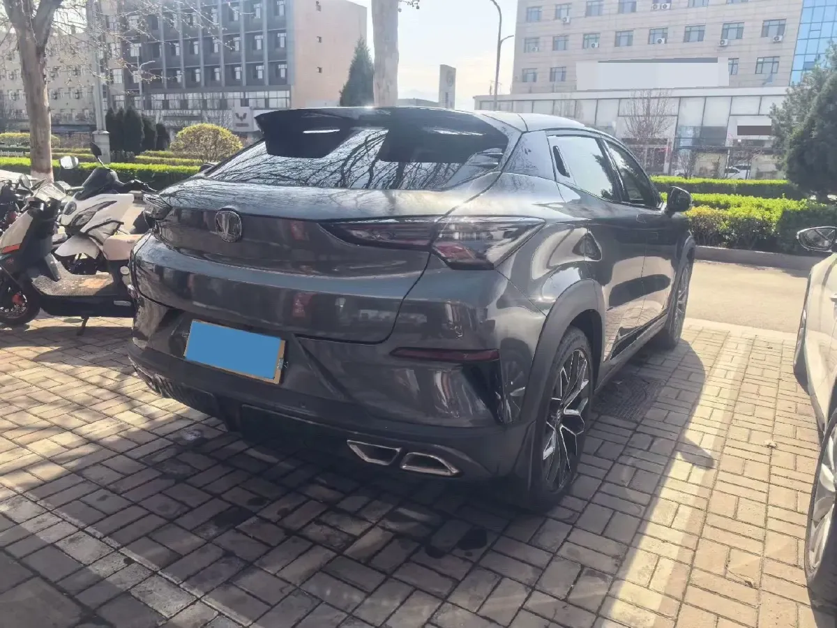 2022 ChangAn UNI-T 1.5T 188HP L4 7DCT,autocango,china used car exporter,china ev exporter,chinese used car exporter,chinese used ev exporter