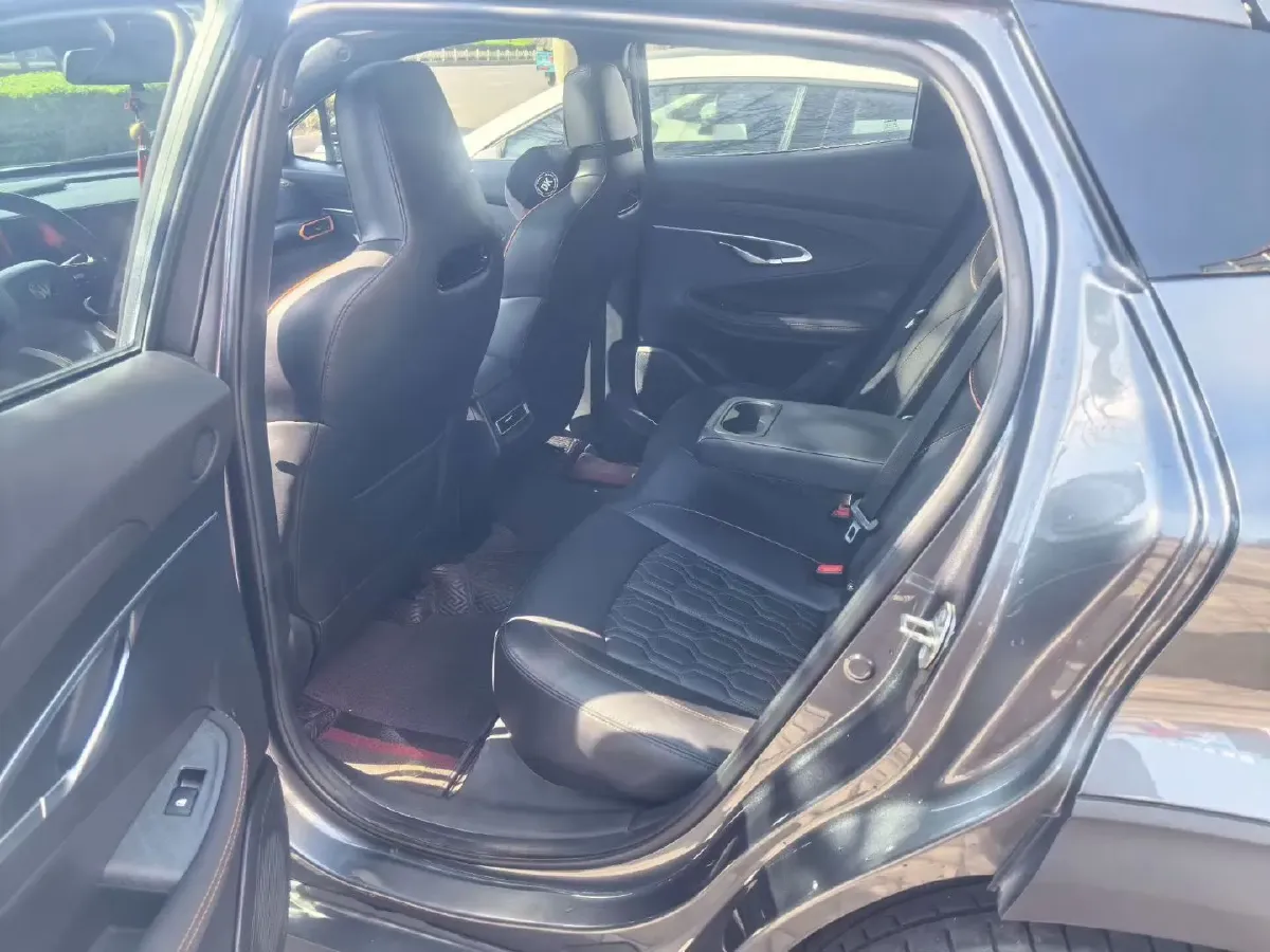 2022 ChangAn UNI-T 1.5T 188HP L4 7DCT,autocango,china used car exporter,china ev exporter,chinese used car exporter,chinese used ev exporter