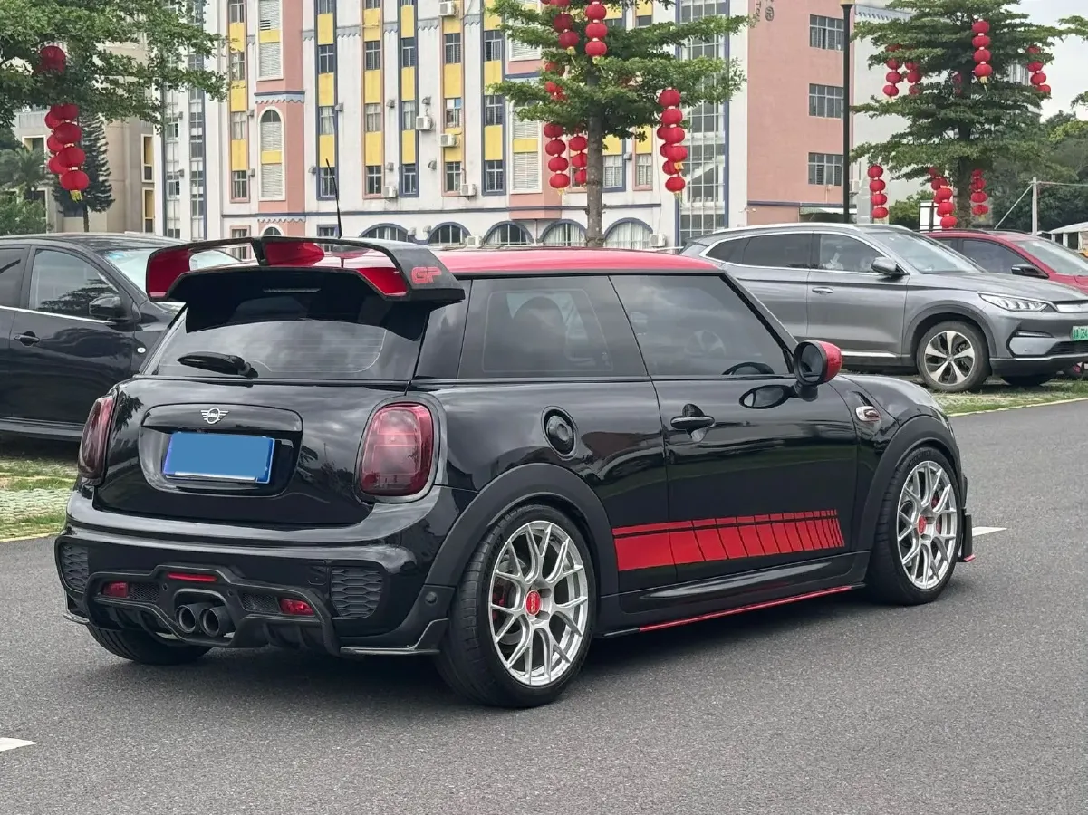 2020 MINI JCW 2.0T 231HP L4 8AT,autocango,china used car exporter,china ev exporter,chinese used car exporter,chinese used ev exporter