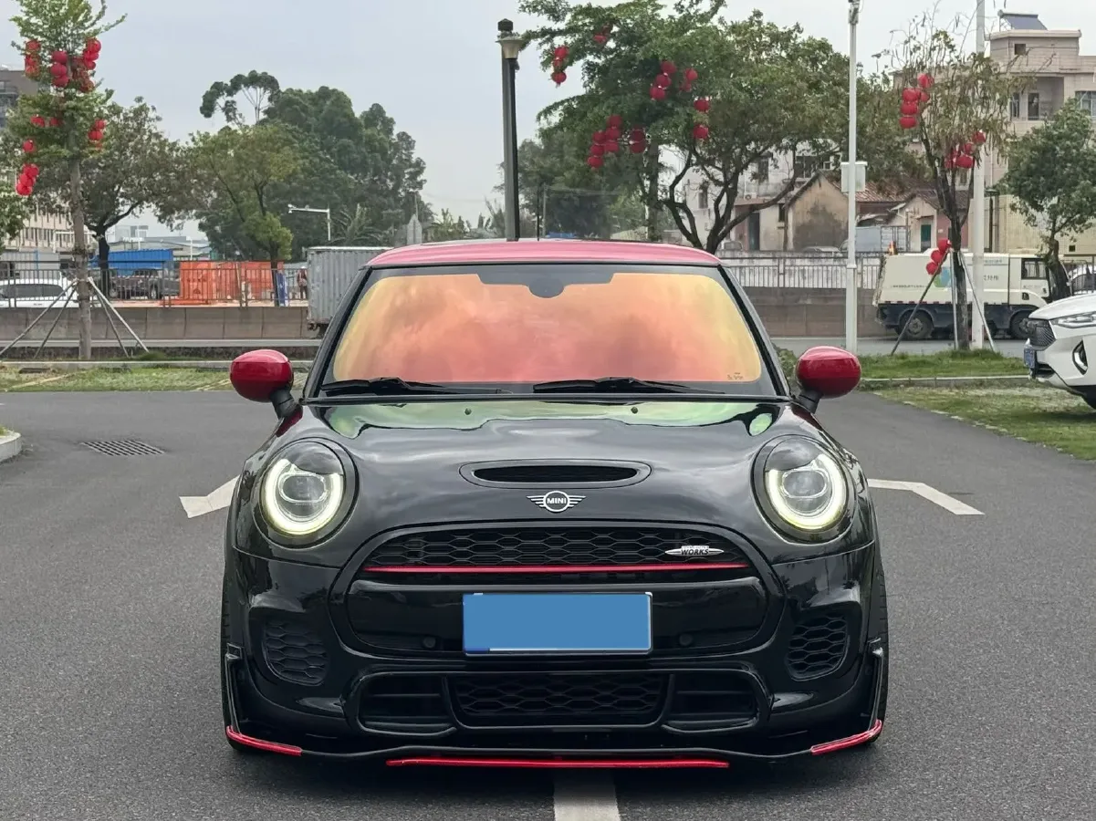 2020 MINI JCW 2.0T 231HP L4 8AT,autocango,china used car exporter,china ev exporter,chinese used car exporter,chinese used ev exporter