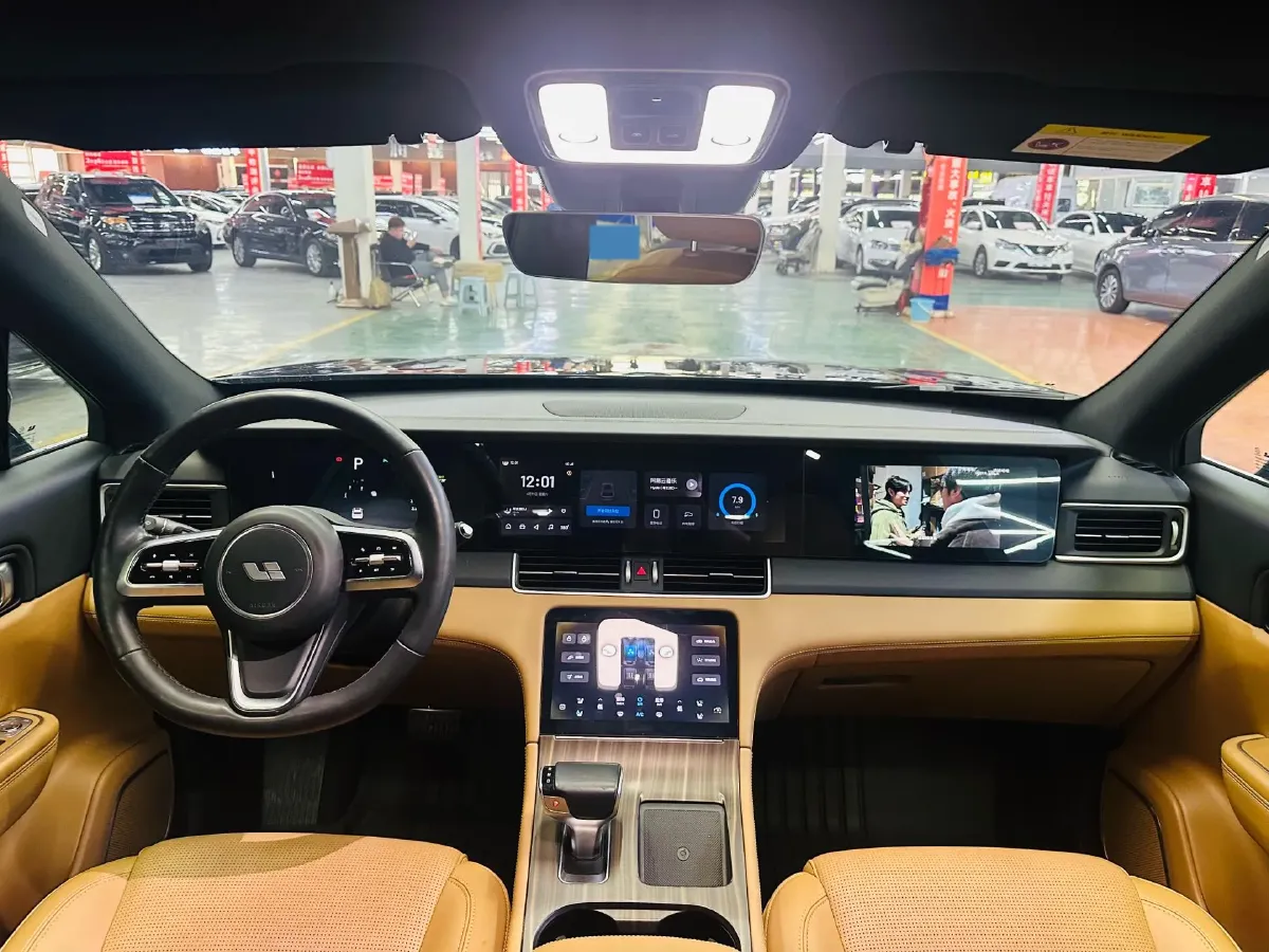 2021 Li ONE Range Extended 131HP REEV 40.5KWH,autocango,china used car exporter,china ev exporter,chinese used car exporter,chinese used ev exporter