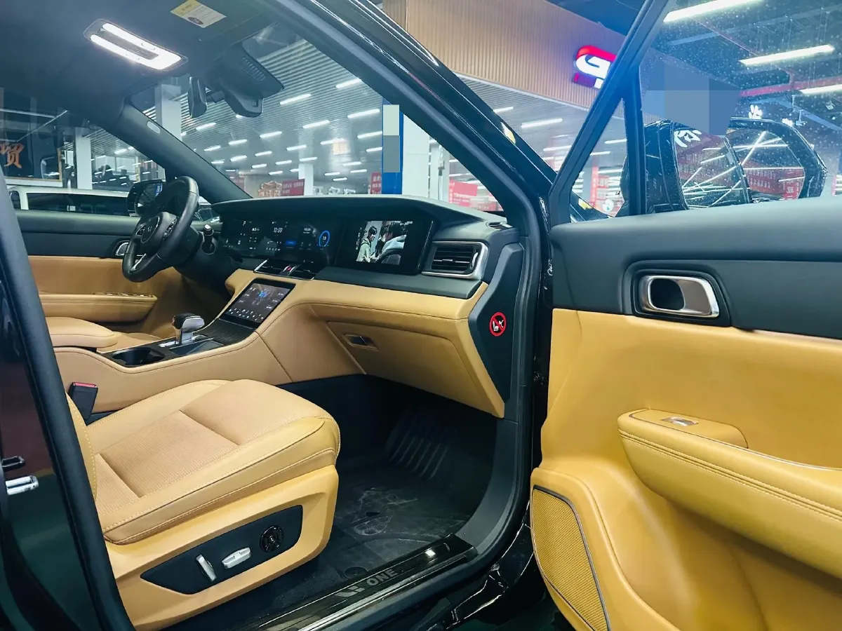 2021 Li ONE Range Extended 131HP REEV 40.5KWH,autocango,china used car exporter,china ev exporter,chinese used car exporter,chinese used ev exporter