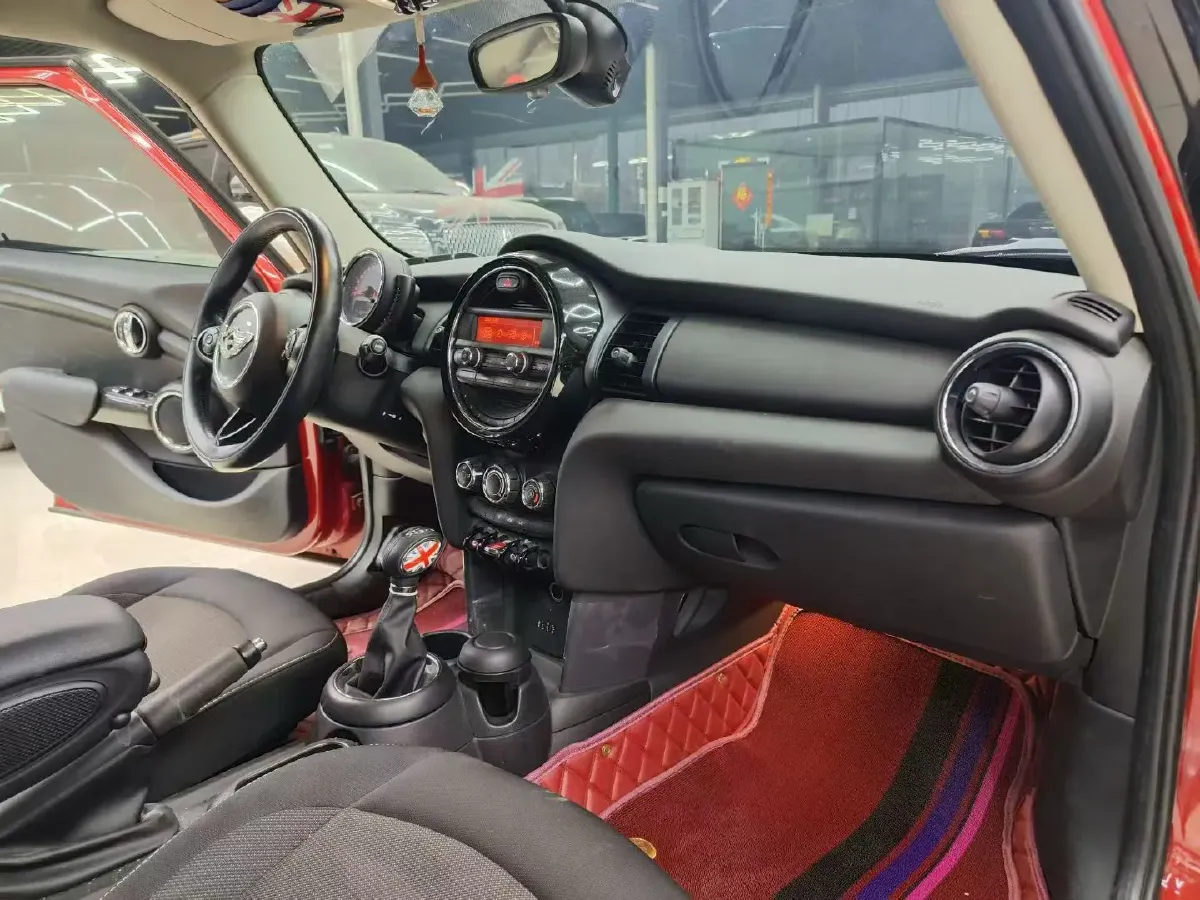 2016 MINI MINI 1.2T 102HP L3 6AT,autocango,china used car exporter,china ev exporter,chinese used car exporter,chinese used ev exporter