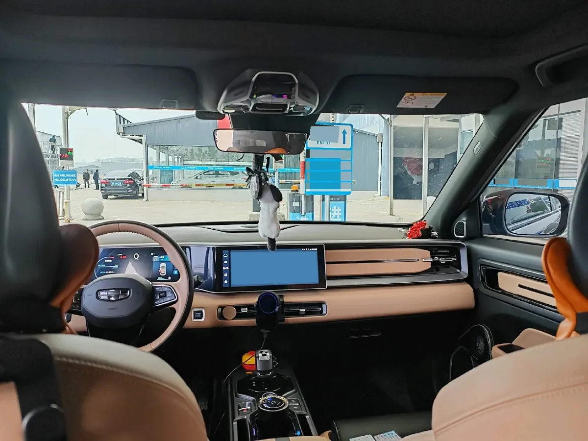 2023 Geely ICON 1.5T 181HP L4 7DCT,autocango,china used car exporter,china ev exporter,chinese used car exporter,chinese used ev exporter