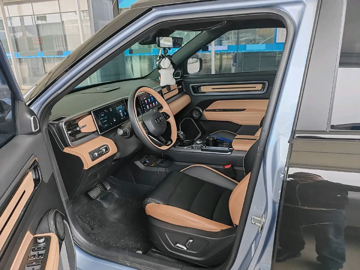 2023 Geely ICON 1.5T 181HP L4 7DCT,autocango,china used car exporter,china ev exporter,chinese used car exporter,chinese used ev exporter