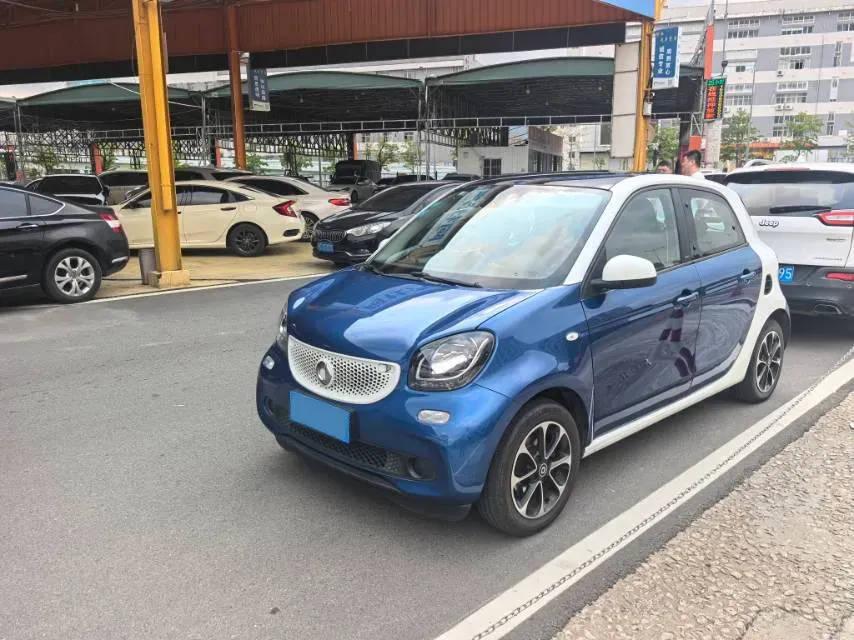 2016 Smart smart forfour 1.0L 71HP L3 6DCT,autocango,china used car exporter,china ev exporter,chinese used car exporter,chinese used ev exporter
