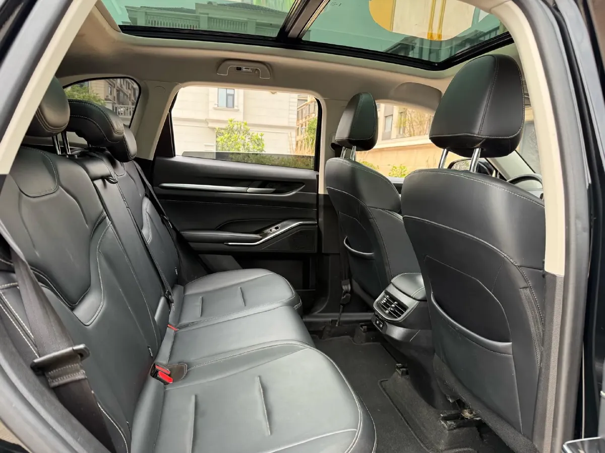 2021 Haval H6 1.5T 169HP L4 7DCT,autocango,china used car exporter,china ev exporter,chinese used car exporter,chinese used ev exporter