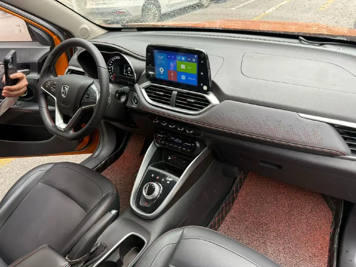 2018 BaoJun 530 1.5T 150HP L4 6DCT,autocango,china used car exporter,china ev exporter,chinese used car exporter,chinese used ev exporter