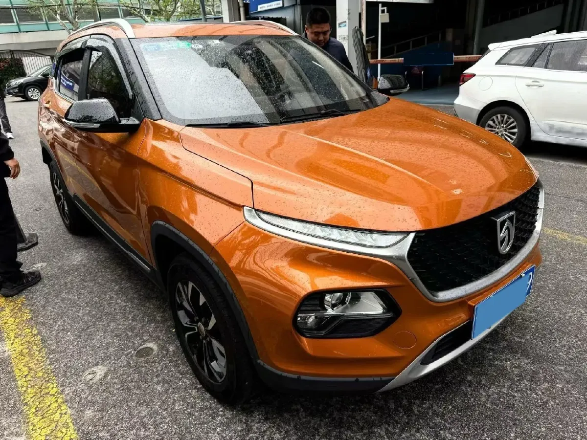 2018 BaoJun 530 1.5T 150HP L4 6DCT,autocango,china used car exporter,china ev exporter,chinese used car exporter,chinese used ev exporter