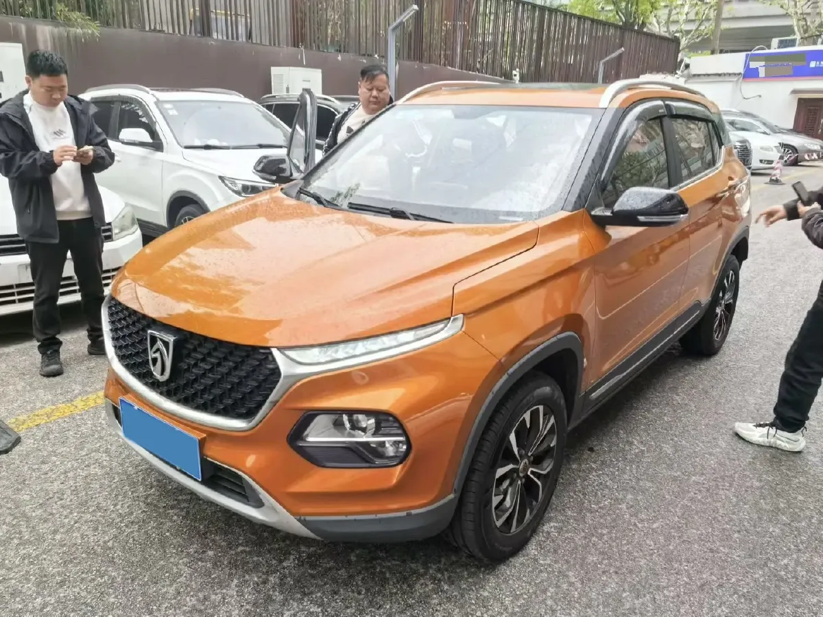 2018 BaoJun 530 1.5T 150HP L4 6DCT,autocango,china used car exporter,china ev exporter,chinese used car exporter,chinese used ev exporter