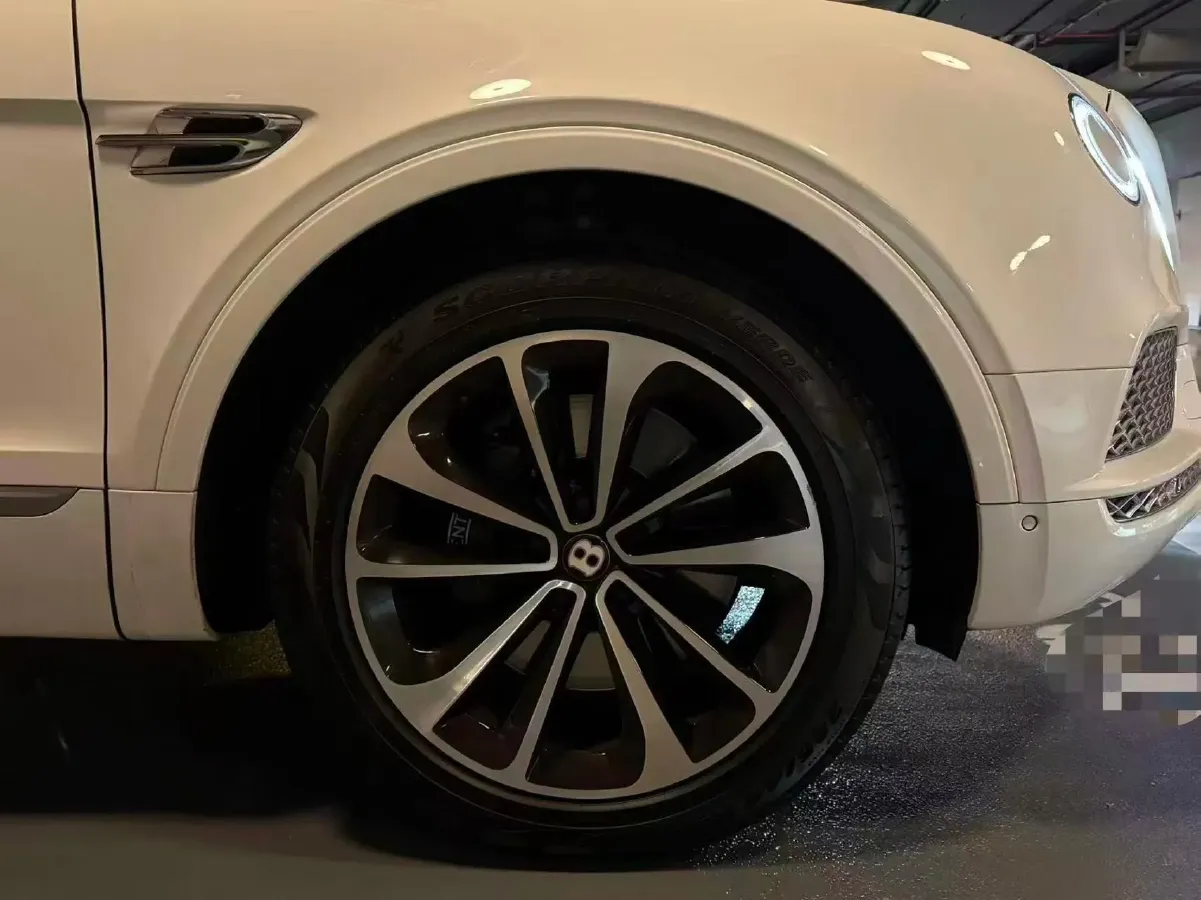 2018 Bentley Bentayga 4.0T 550HP V8 8AT,autocango,china used car exporter,china ev exporter,chinese used car exporter,chinese used ev exporter