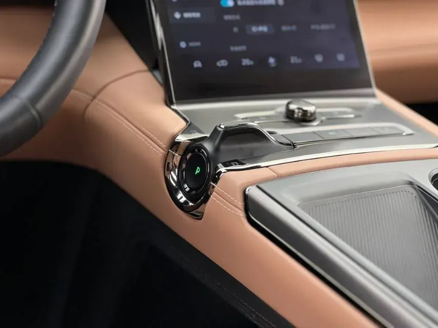 2020 Lexus NX 2.5L 155HP L4 E-CVT Hybrid,autocango,china used car exporter,china ev exporter,chinese used car exporter,chinese used ev exporter