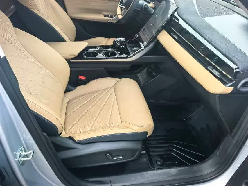 2023 Geely StarRay 1.5T 181HP L4 7DCT,autocango,china used car exporter,china ev exporter,chinese used car exporter,chinese used ev exporter