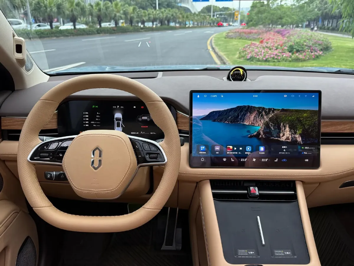 2024 AITO AITO M7 1.5T 152HP L4 REEV 42KWH,autocango,china used car exporter,china ev exporter,chinese used car exporter,chinese used ev exporter