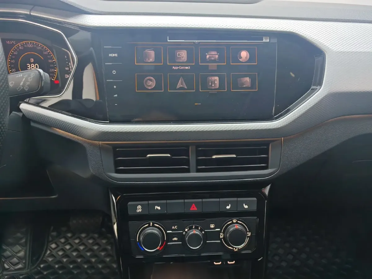 2021 Volkswagen Tacqua 1.5L 113HP L4 6AT,autocango,china used car exporter,china ev exporter,chinese used car exporter,chinese used ev exporter