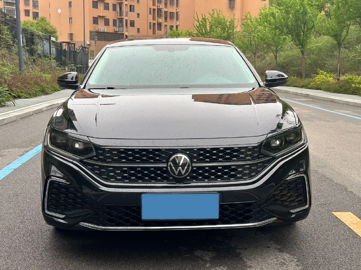 2025 Volkswagen Passat 2.0T 186HP L4 7DCT,autocango,china used car exporter,china ev exporter,chinese used car exporter,chinese used ev exporter