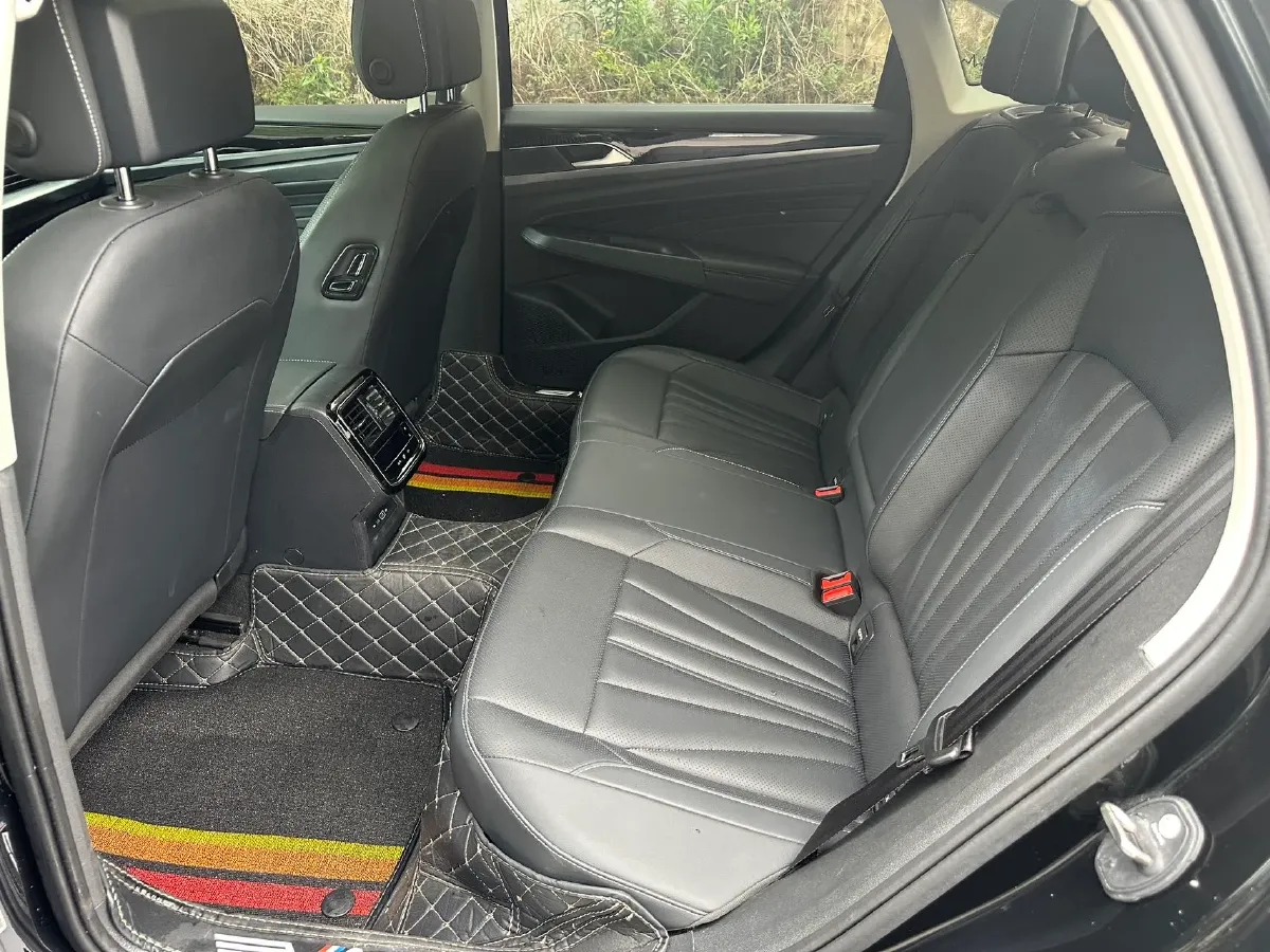 2025 Volkswagen Passat 2.0T 186HP L4 7DCT,autocango,china used car exporter,china ev exporter,chinese used car exporter,chinese used ev exporter