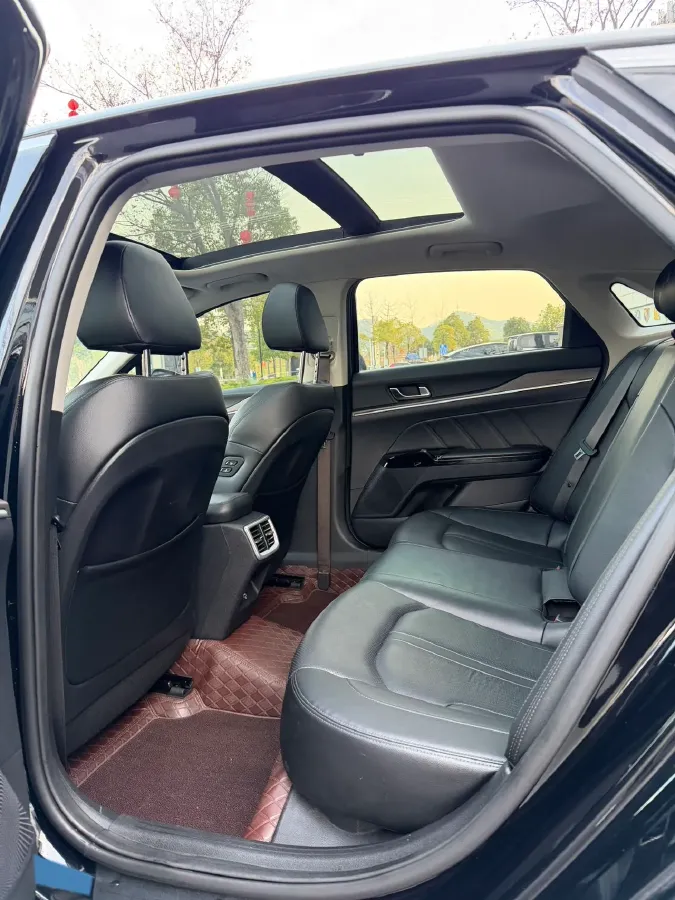 2021 Kia K5 2.0T 240HP L4 8AT,autocango,china used car exporter,china ev exporter,chinese used car exporter,chinese used ev exporter