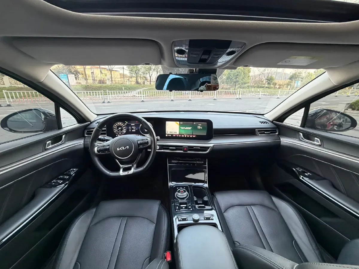 2021 Kia K5 2.0T 240HP L4 8AT,autocango,china used car exporter,china ev exporter,chinese used car exporter,chinese used ev exporter