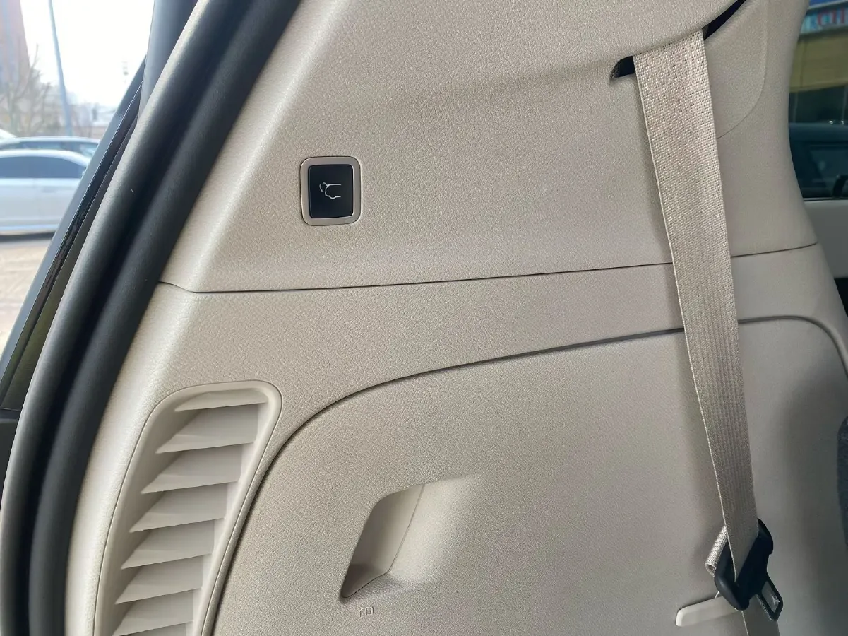 2017 Chrysler Pacifica 3.6L 279HP V6 9AT,autocango,china used car exporter,china ev exporter,chinese used car exporter,chinese used ev exporter