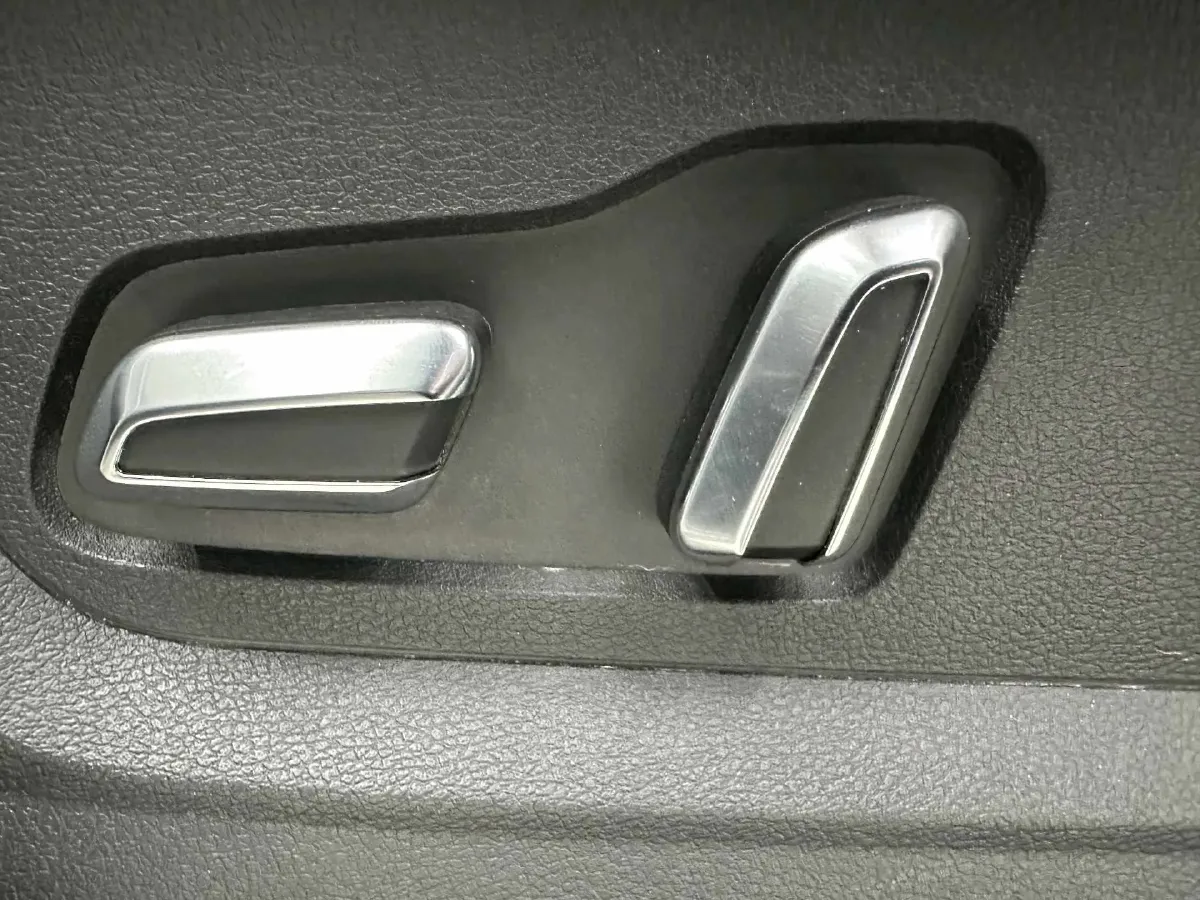 2022 Chery Tiggo 7 1.5T 156HP L4 CVT,autocango,china used car exporter,china ev exporter,chinese used car exporter,chinese used ev exporter