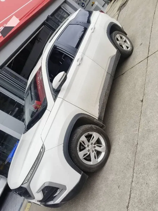 2018 BaoJun 530 1.5T 150HP L4 6MT,autocango,china used car exporter,china ev exporter,chinese used car exporter,chinese used ev exporter