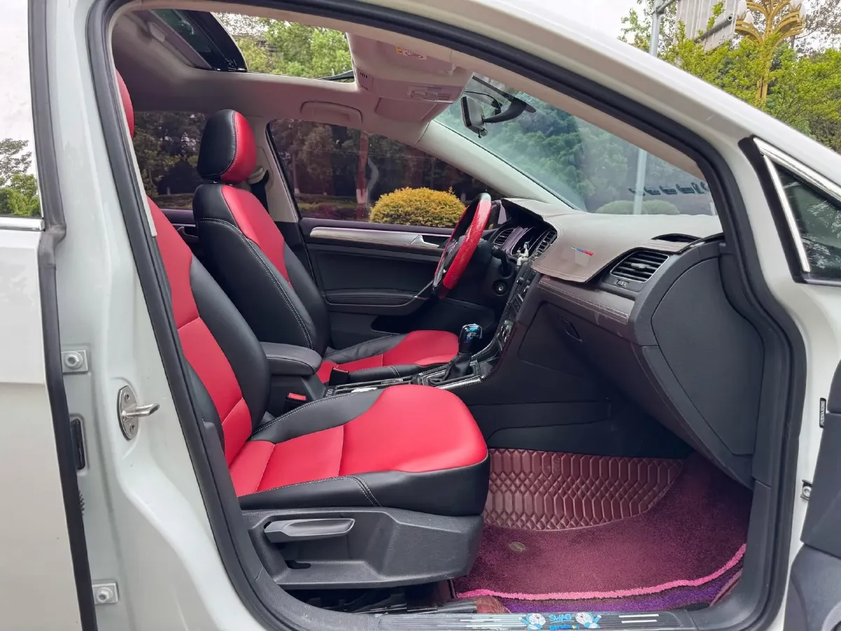 2018 Volkswagen Golf 1.6L 110HP L4 6AT,autocango,china used car exporter,china ev exporter,chinese used car exporter,chinese used ev exporter